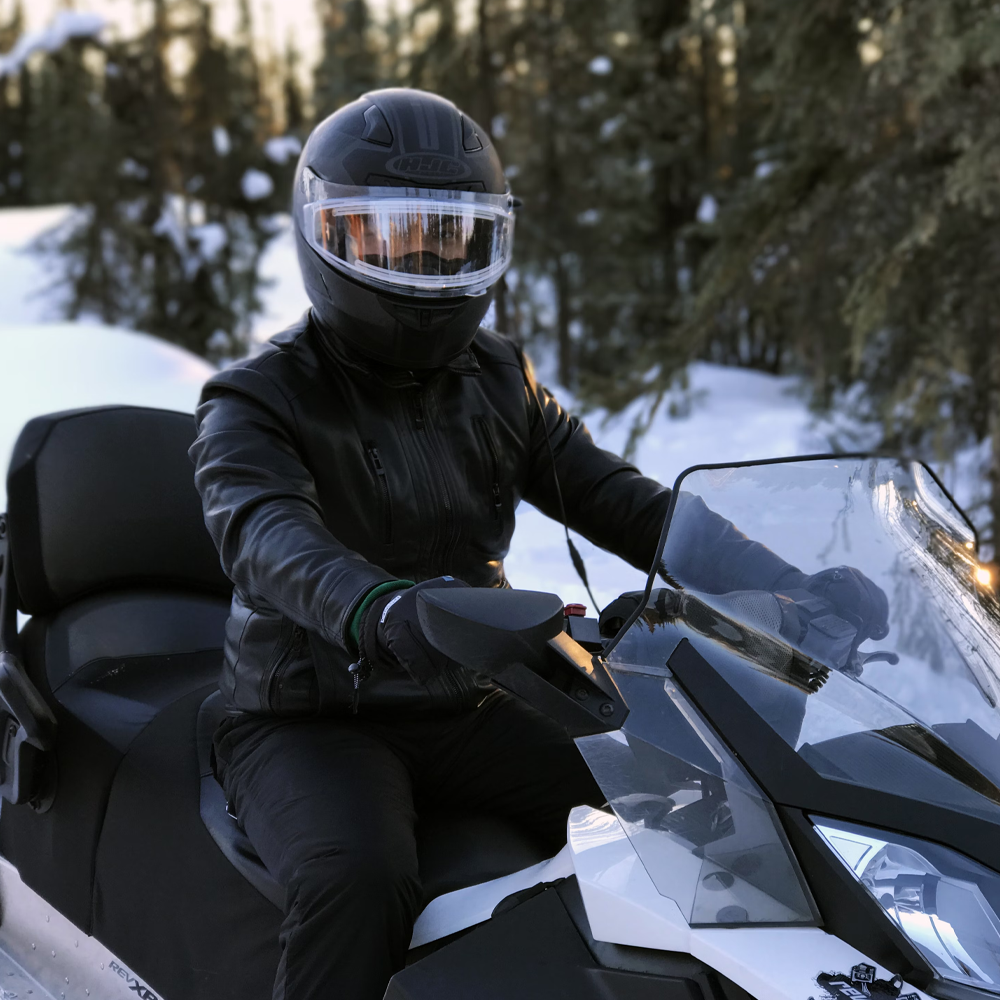 Snowmobile circle